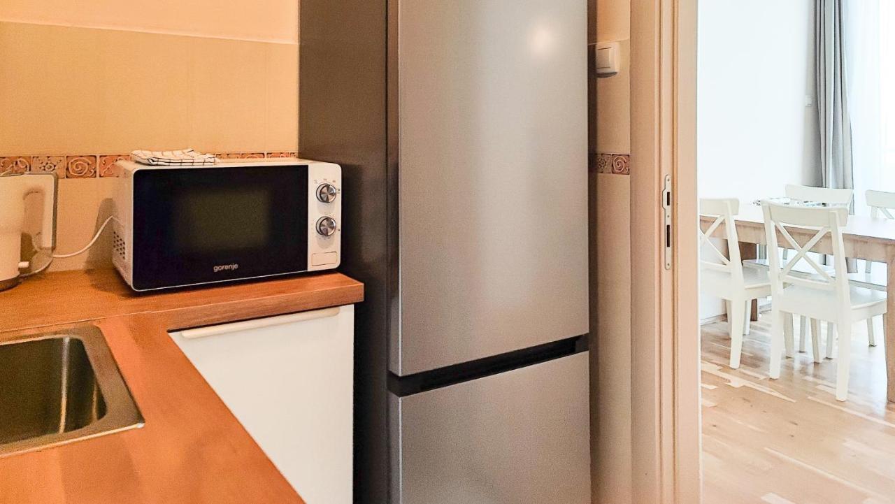 Filinhome Papa Suite 5 Novi Sad Buitenkant foto