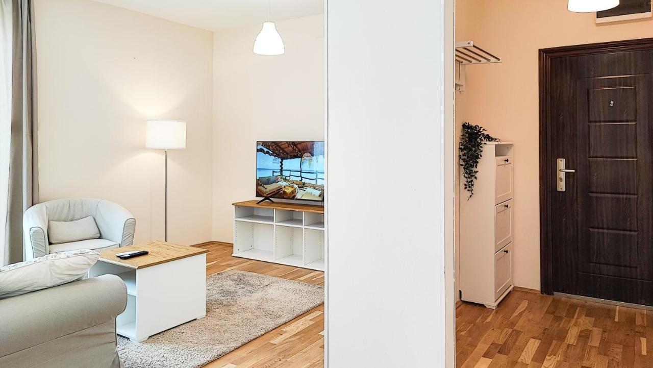 Filinhome Papa Suite 5 Novi Sad Buitenkant foto