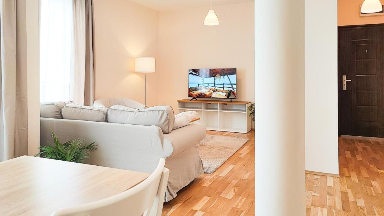 Filinhome Papa Suite 5 Novi Sad Buitenkant foto